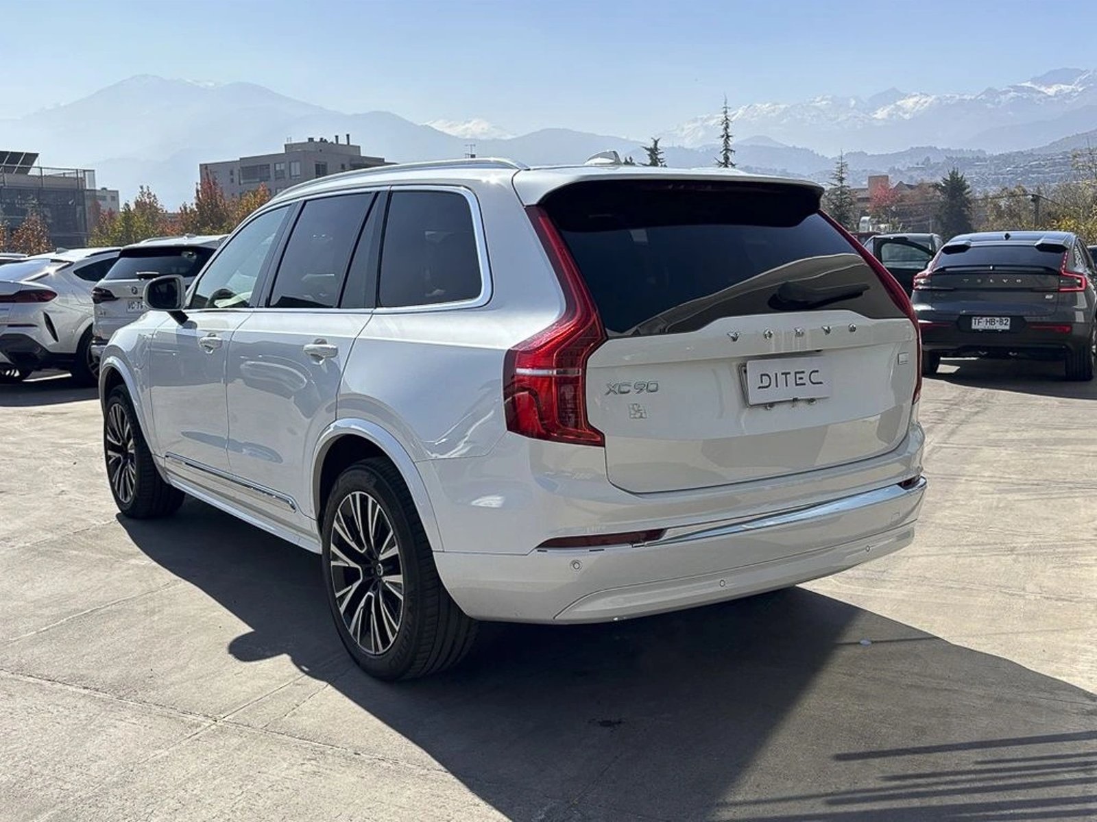 Volvo XC90 2.0 B6 PLUS AWD AT 5P 2024 - Imagen 9 de 19