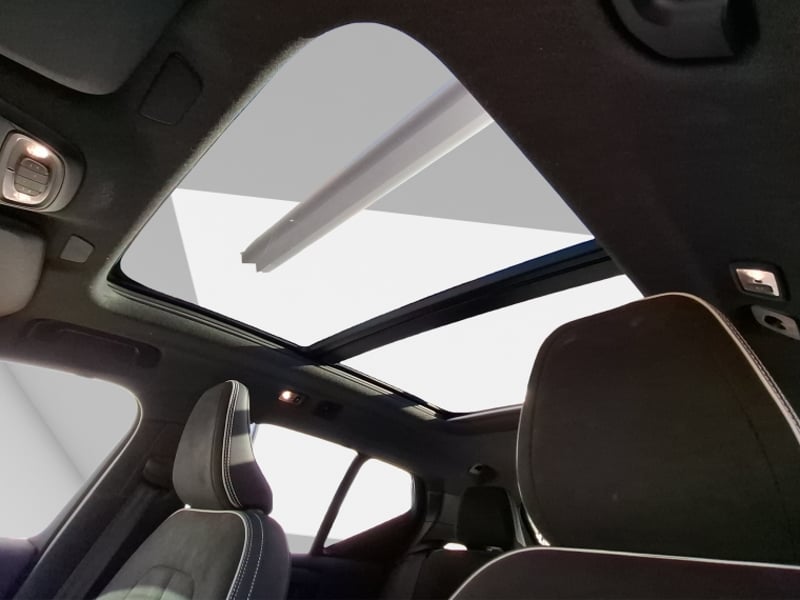 Volvo Xc40 T5 R Design 2021 - Imagen 14 de 19