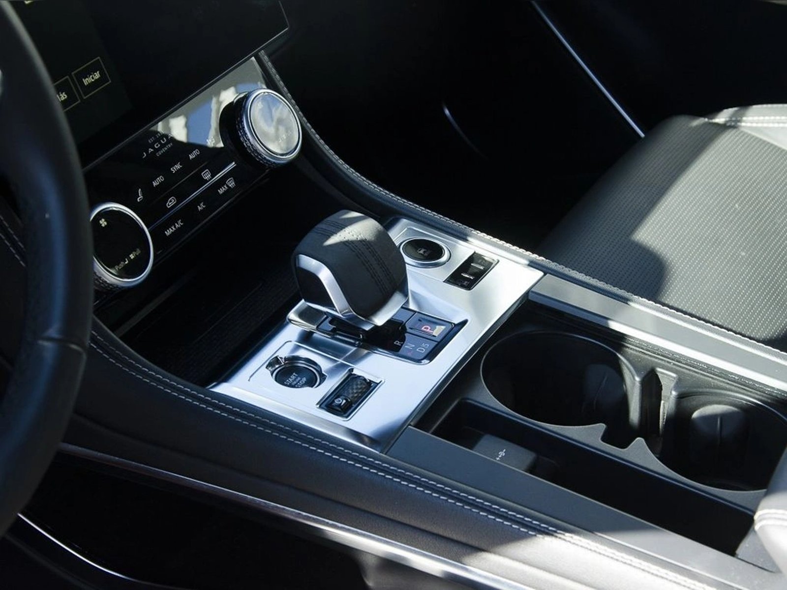 Jaguar F-PACE R DYNAMIC S 2024 - Imagen 9 de 20