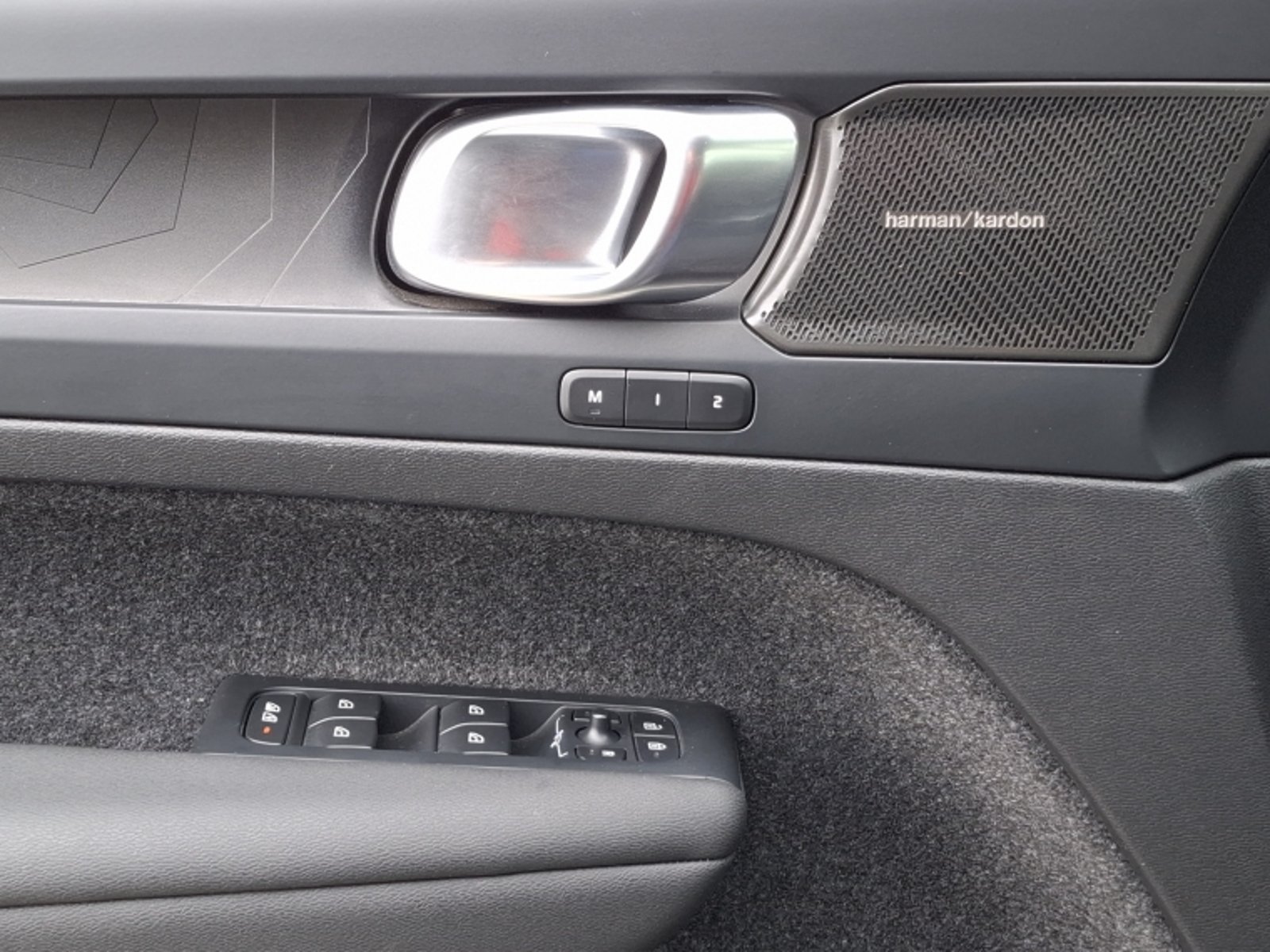 Volvo Xc40 T5 Hybrid R Design 1.5 Aut 2023 - Imagen 14 de 20