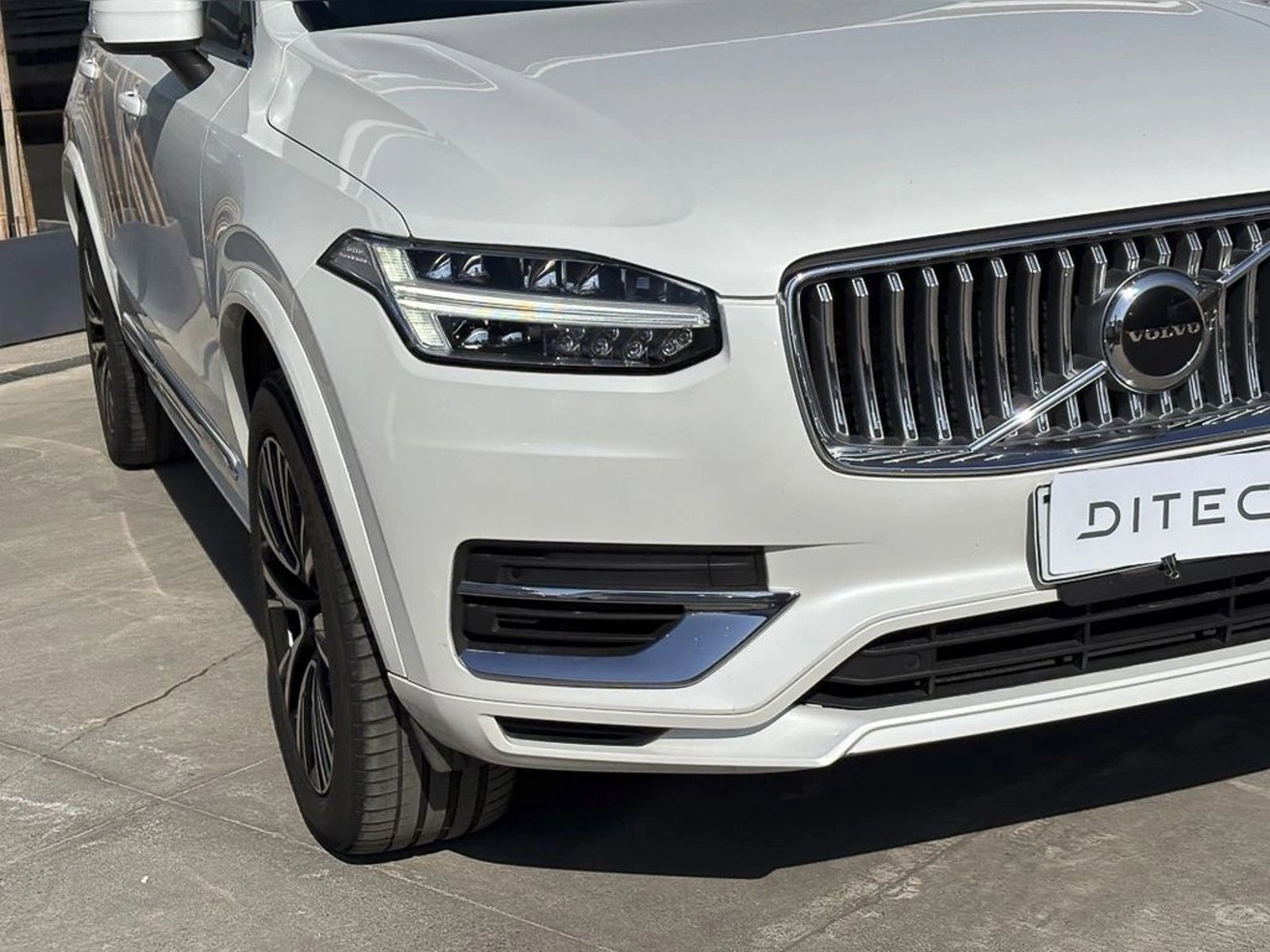 Volvo XC90 2.0 B6 PLUS AWD AT 5P 2024 - Foto 4 de 19