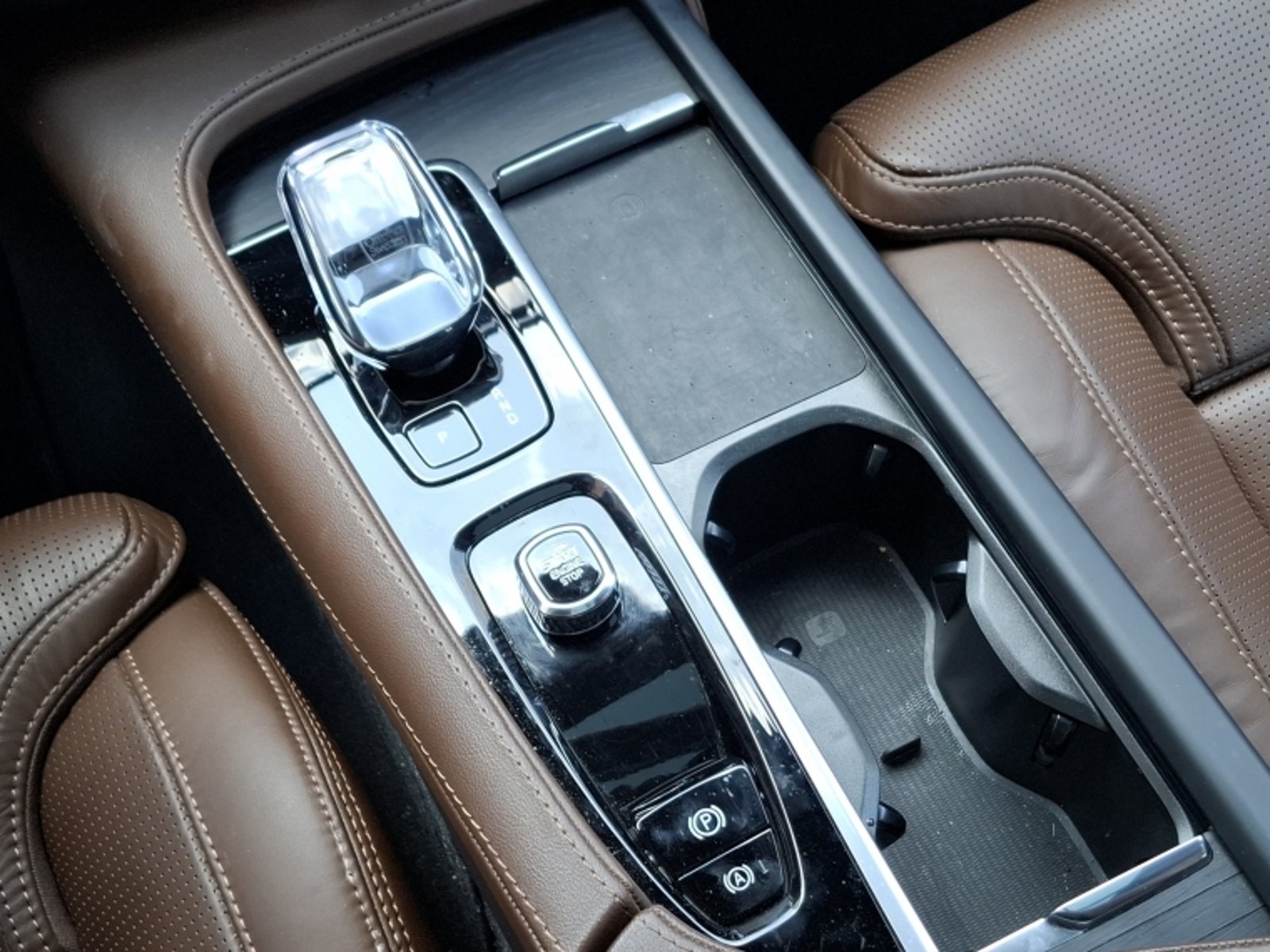 Volvo Xc90 Ii T8 4x4 2.0 Aut 2025 - Imagen 13 de 19