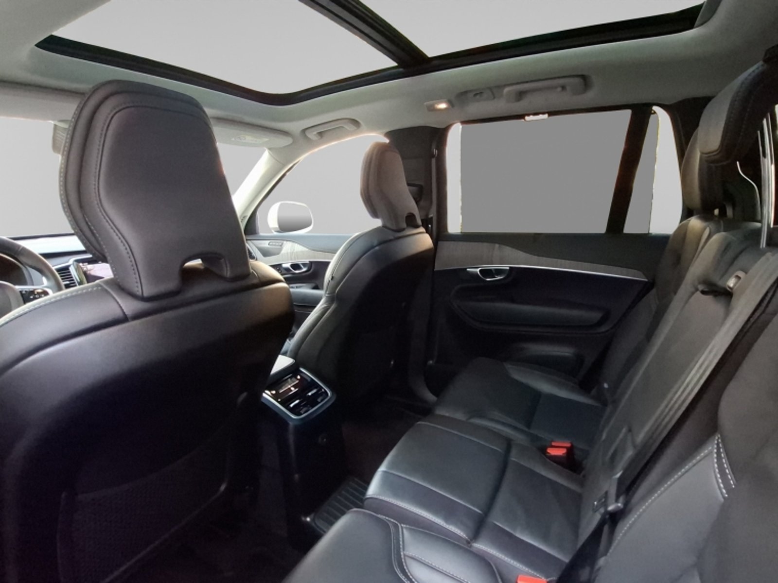 Volvo Xc90 2.0 T8 At 4x4 Hibrido 2025 - Imagen 15 de 20