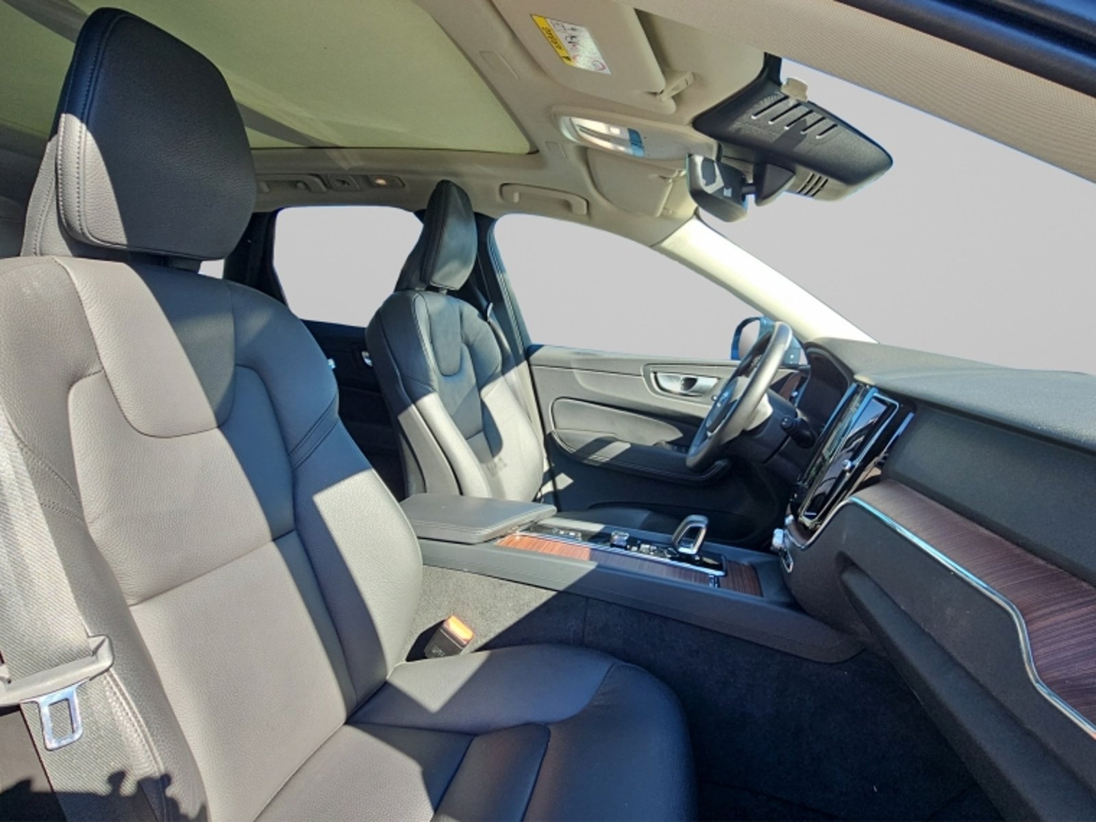 Volvo Xc60 Ii B5 4x4 2.0 Aut 2024 - Imagen 19 de 20