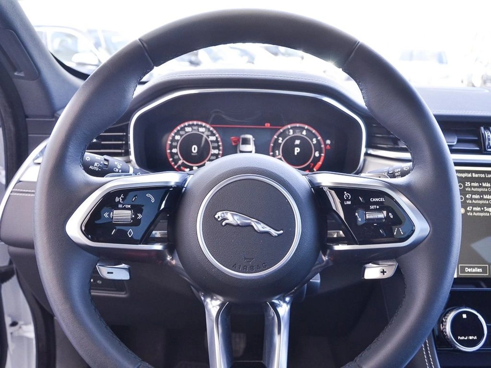 Jaguar F-PACE R DYNAMIC 2024 - Imagen 16 de 20