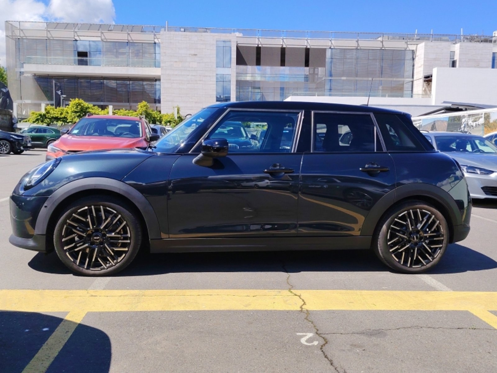 Mini Cooper C Favoured 5p 1.5 2026 - Foto 4 de 16
