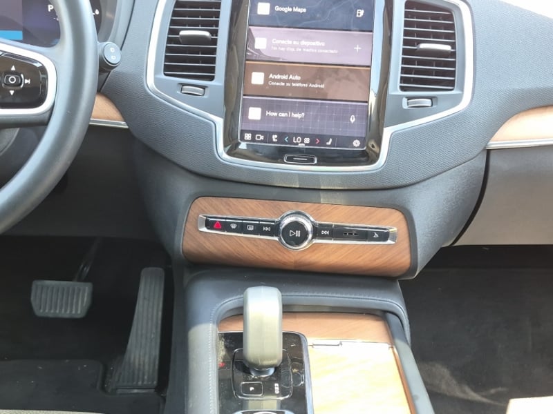 Volvo Xc90 Ii 4x4 2.0 Aut 2024 - Imagen 13 de 16