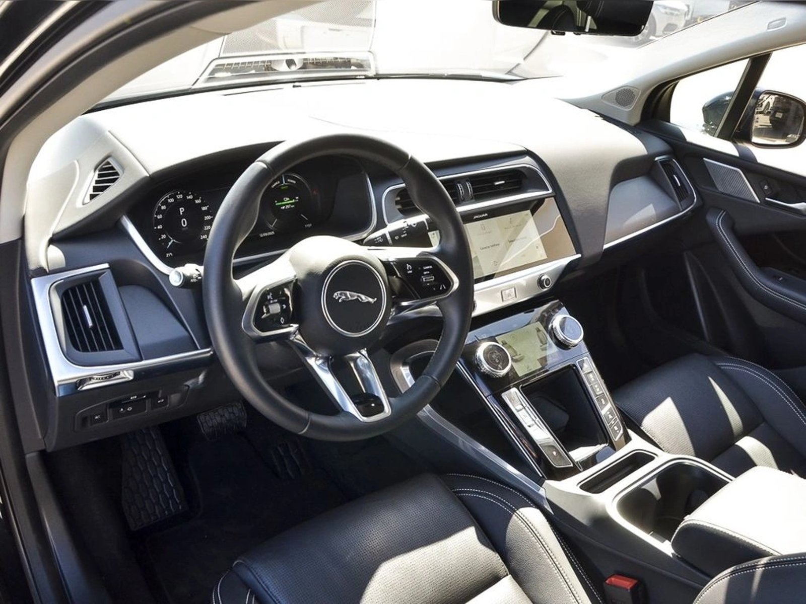 Jaguar I-PACE EV400 R DYNAMIC 2024 - Imagen 13 de 20