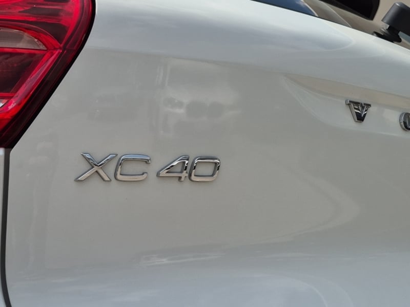 Volvo Xc40 T4 Fwd 2.0 Momentum 2022 - Imagen 8 de 16