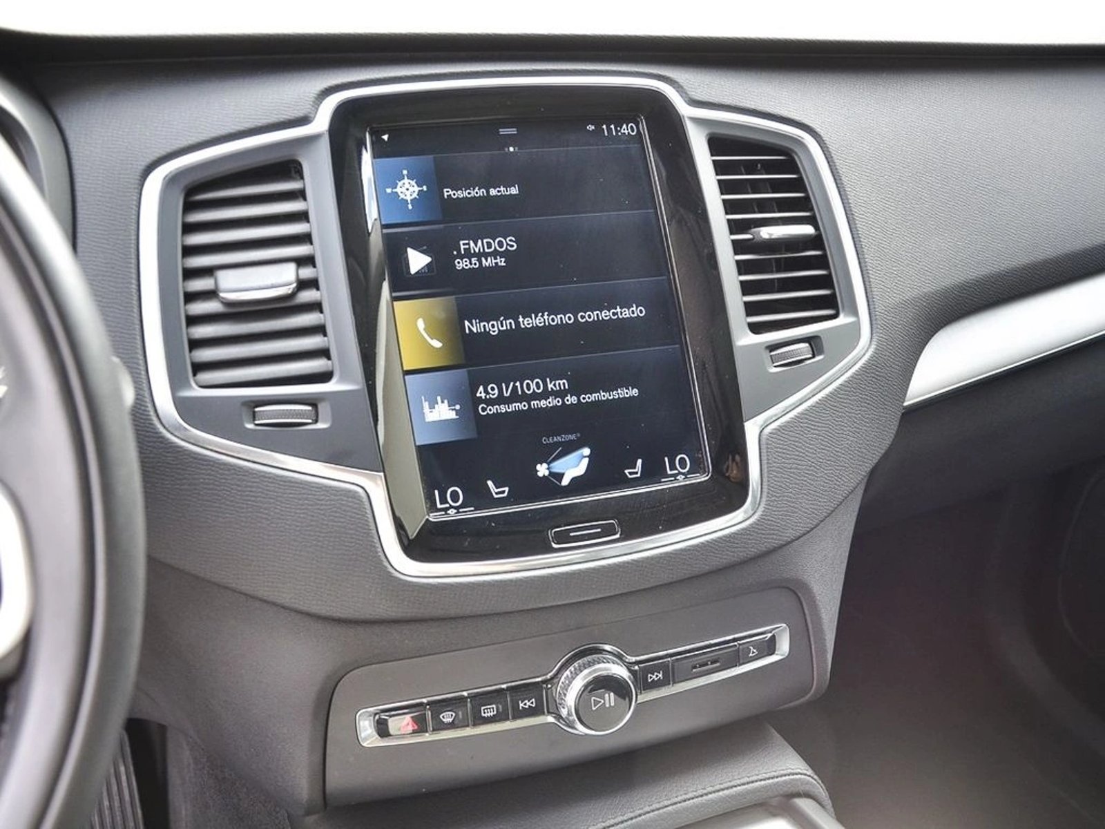 Volvo XC90 2.0 B6 MOMENTUM 4X4 AT 5P 2022 - Imagen 11 de 13