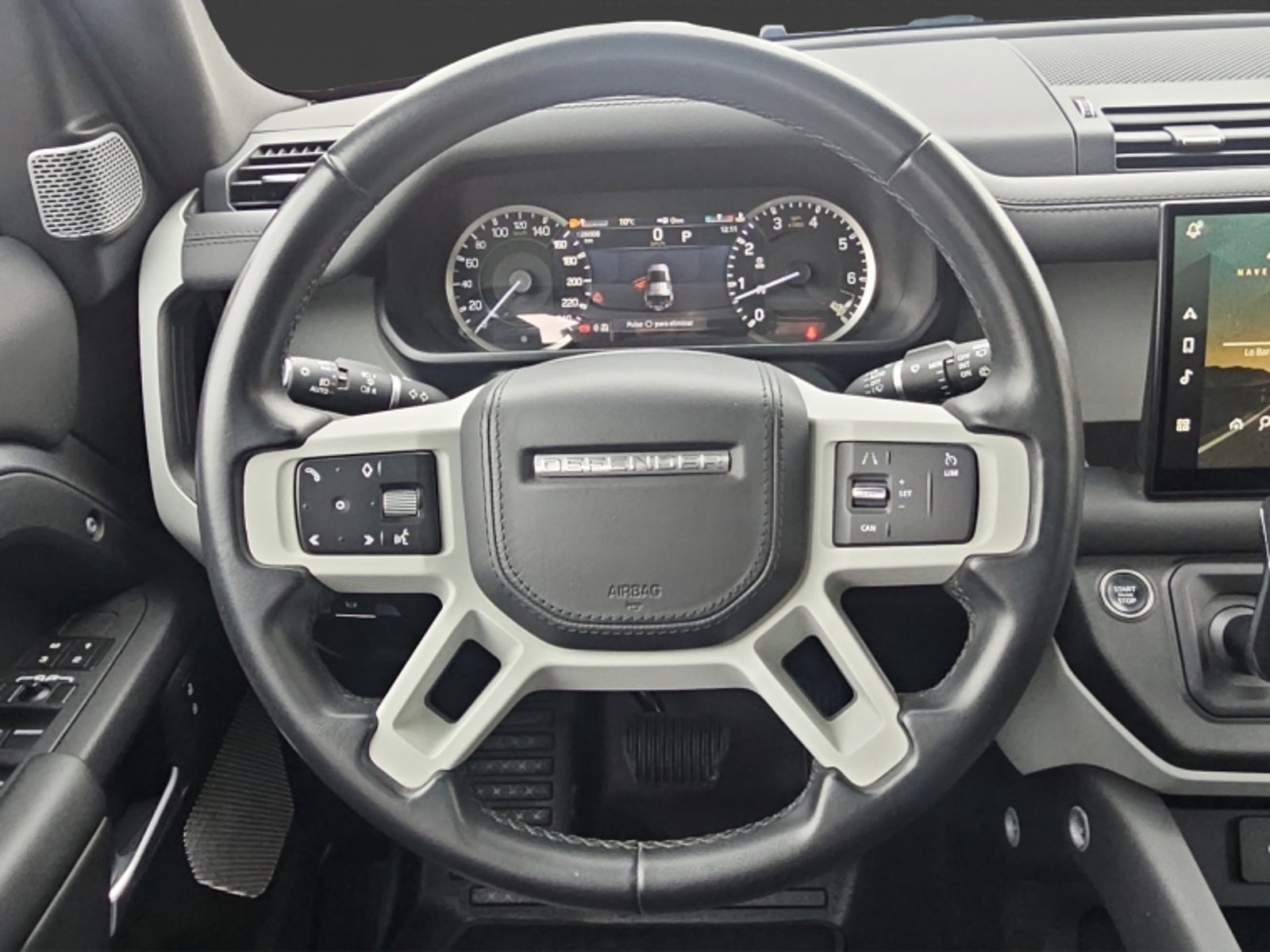 Land Rover Defender 130 3.0i X Dynamic 2024 - Imagen 16 de 20