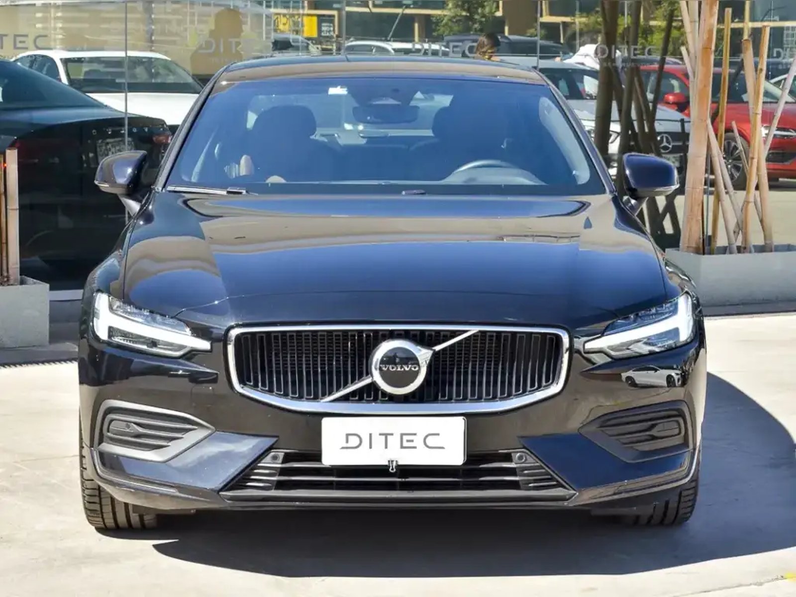 Volvo S60 B4 2023 - Foto 3 de 19