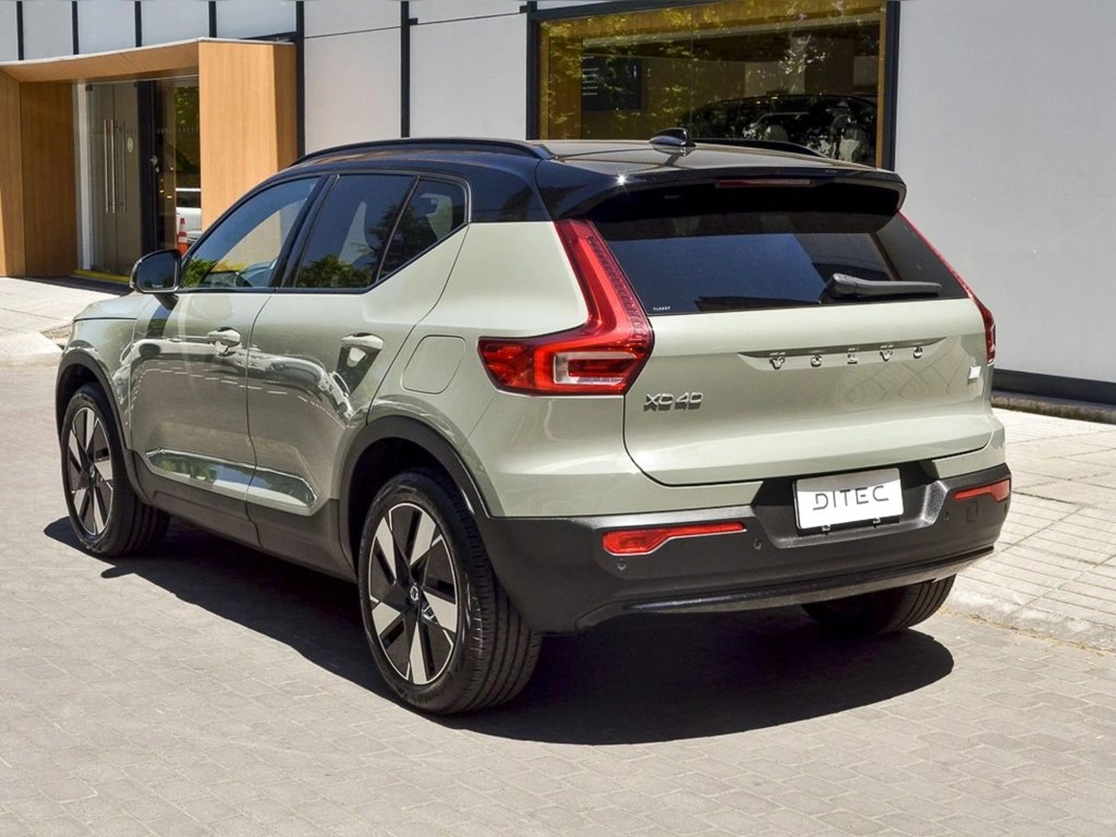 Volvo XC40 RECHARGE 2024 - Imagen 7 de 20