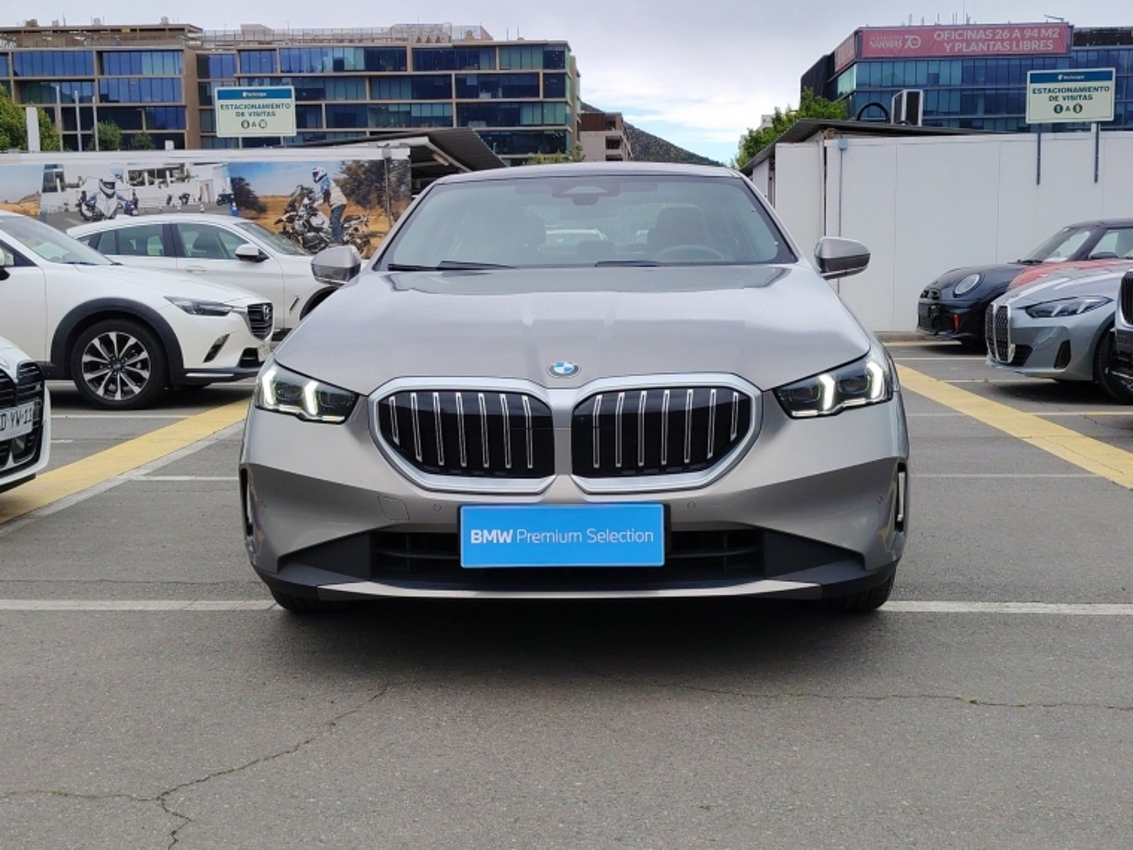 BMW 520 I Berlina Heritage 2024 - Foto 2 de 16