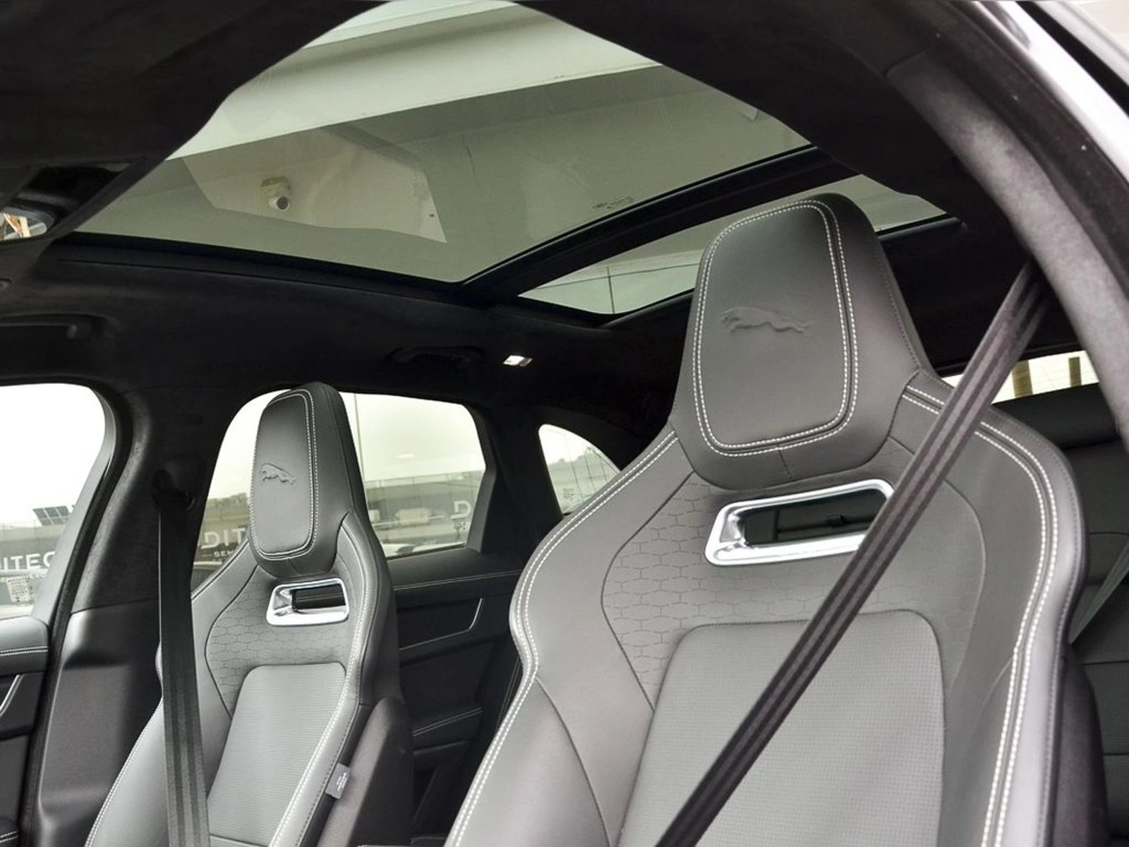 Jaguar F-PACE 400 SPORT 2024 - Imagen 16 de 20