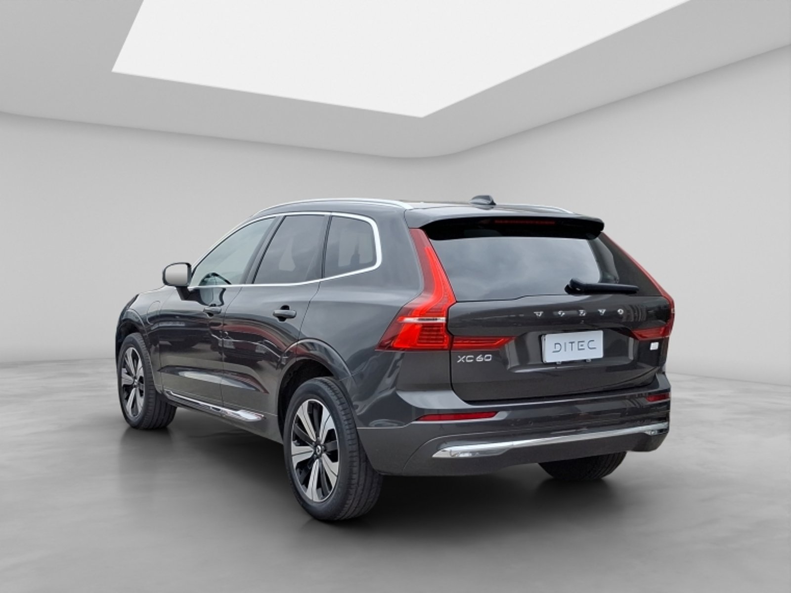 Volvo Xc60 Ii T8 Recharge 4x4 2.0 Aut 2024 - Foto 5 de 19