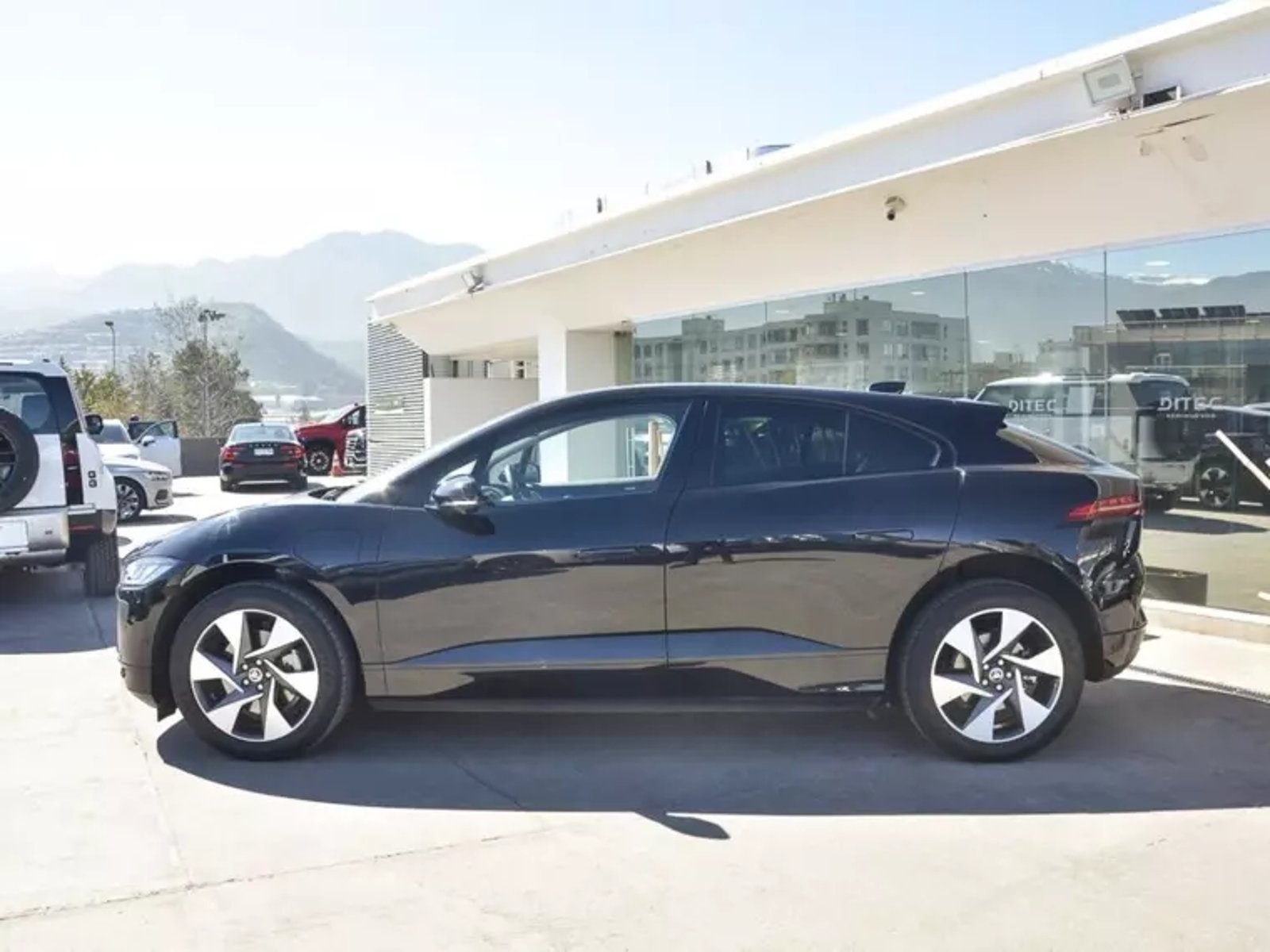 Jaguar I-pace Ev400 R Dynamic 2024 - Imagen 10 de 20