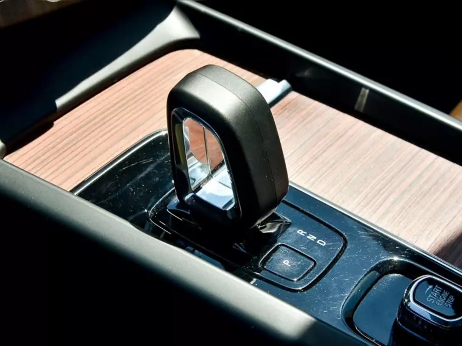 Volvo Xc60 T8 Recharge Plus Hybrid Awd At 5p 2024 - Imagen 16 de 20