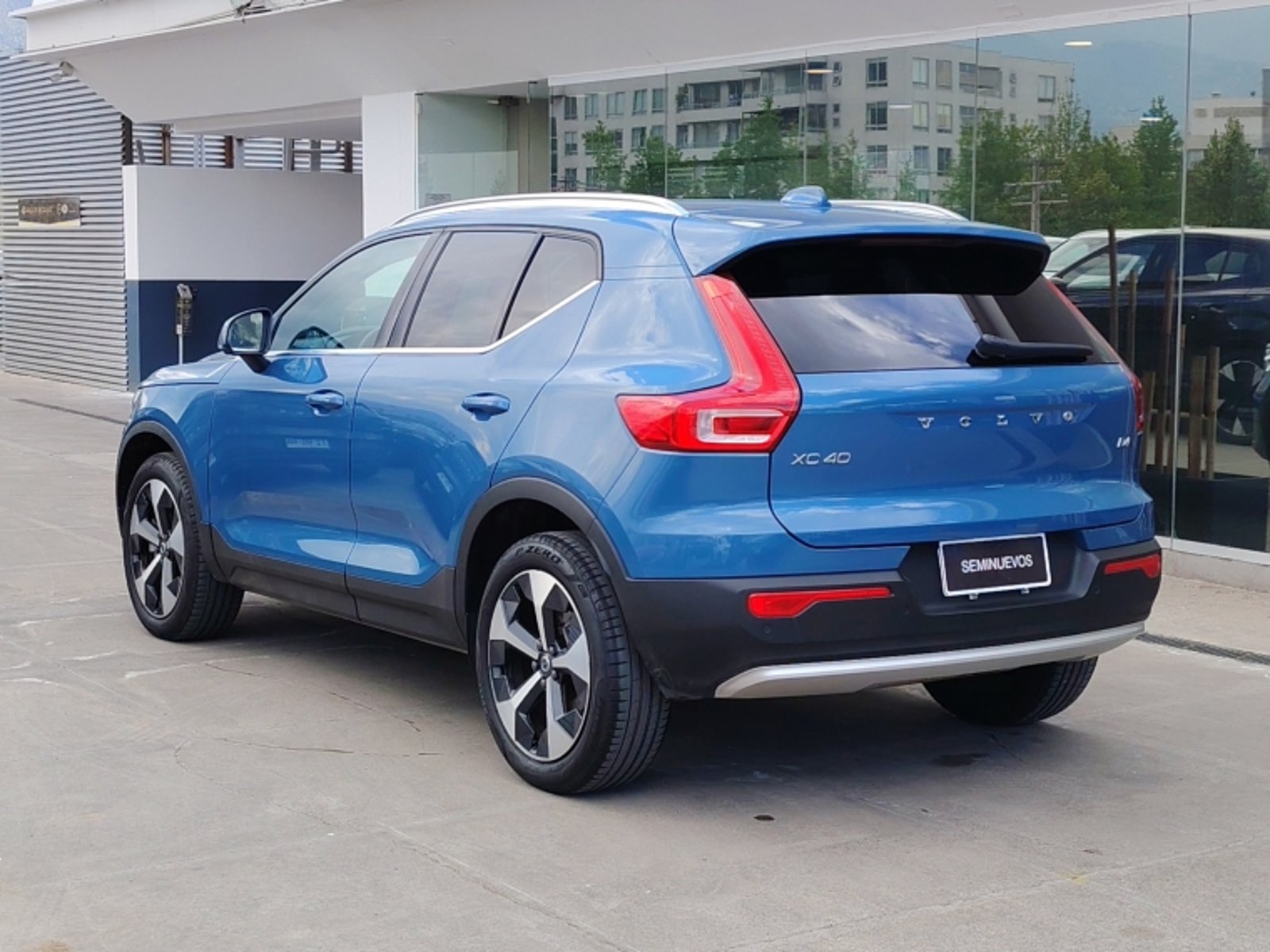 Volvo Xc40 B4 Ultimate 2024 - Foto 5 de 16