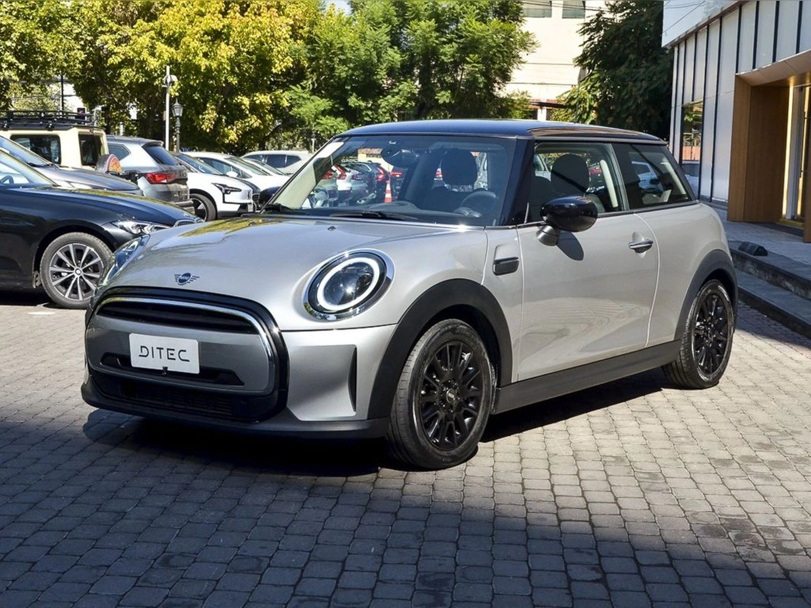 Mini COOPER C CLASSIC 1.5 2024 - Foto 2 de 12