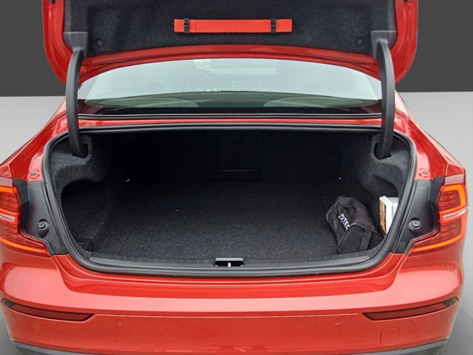 Volvo S60 B4 2023 - Imagen 20 de 20