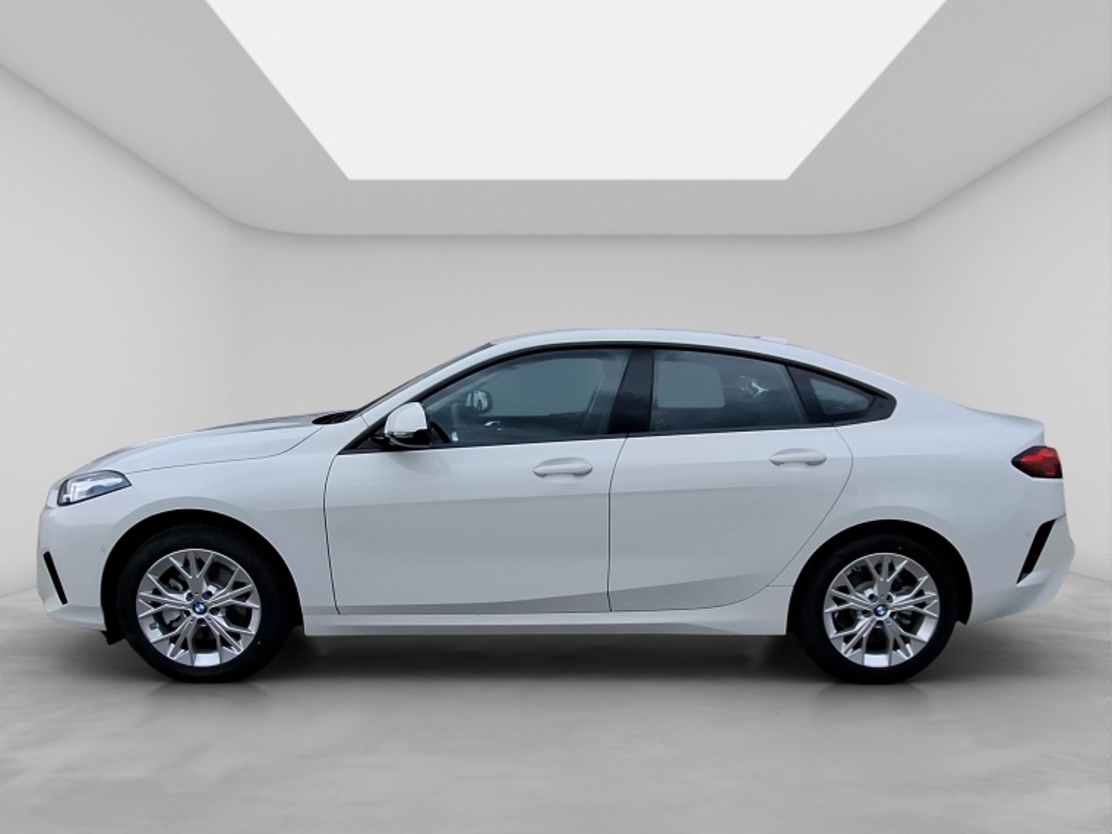 BMW 220 Gran Coupé Dynamic 2026 - Foto 4 de 20