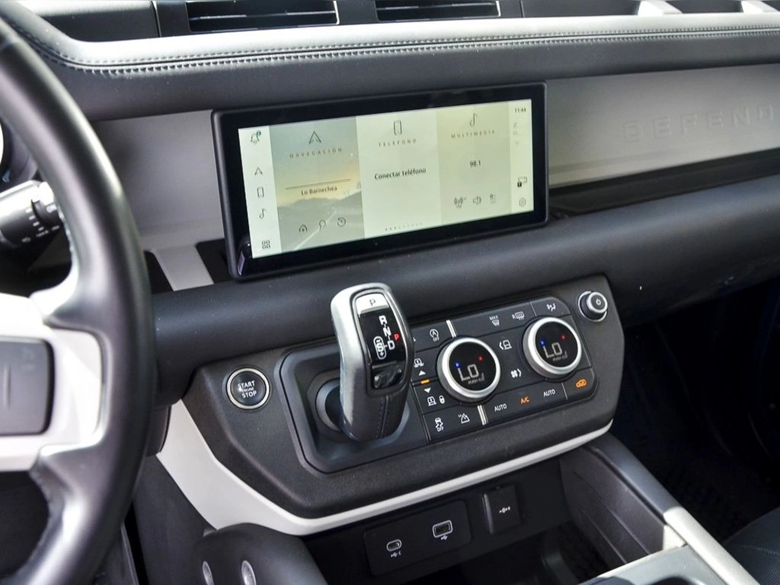 Land Rover DEFENDER 3.0 110 X-DYNAMIC S  4X4 AT 5P 2023 - Imagen 8 de 19