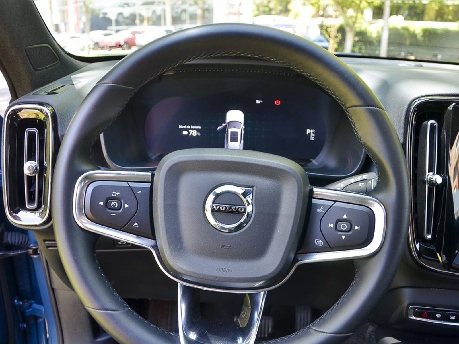Volvo EX40 0.0 P8 RECHARGE 4X4 AT ELECTRICO 2025 - Imagen 15 de 18