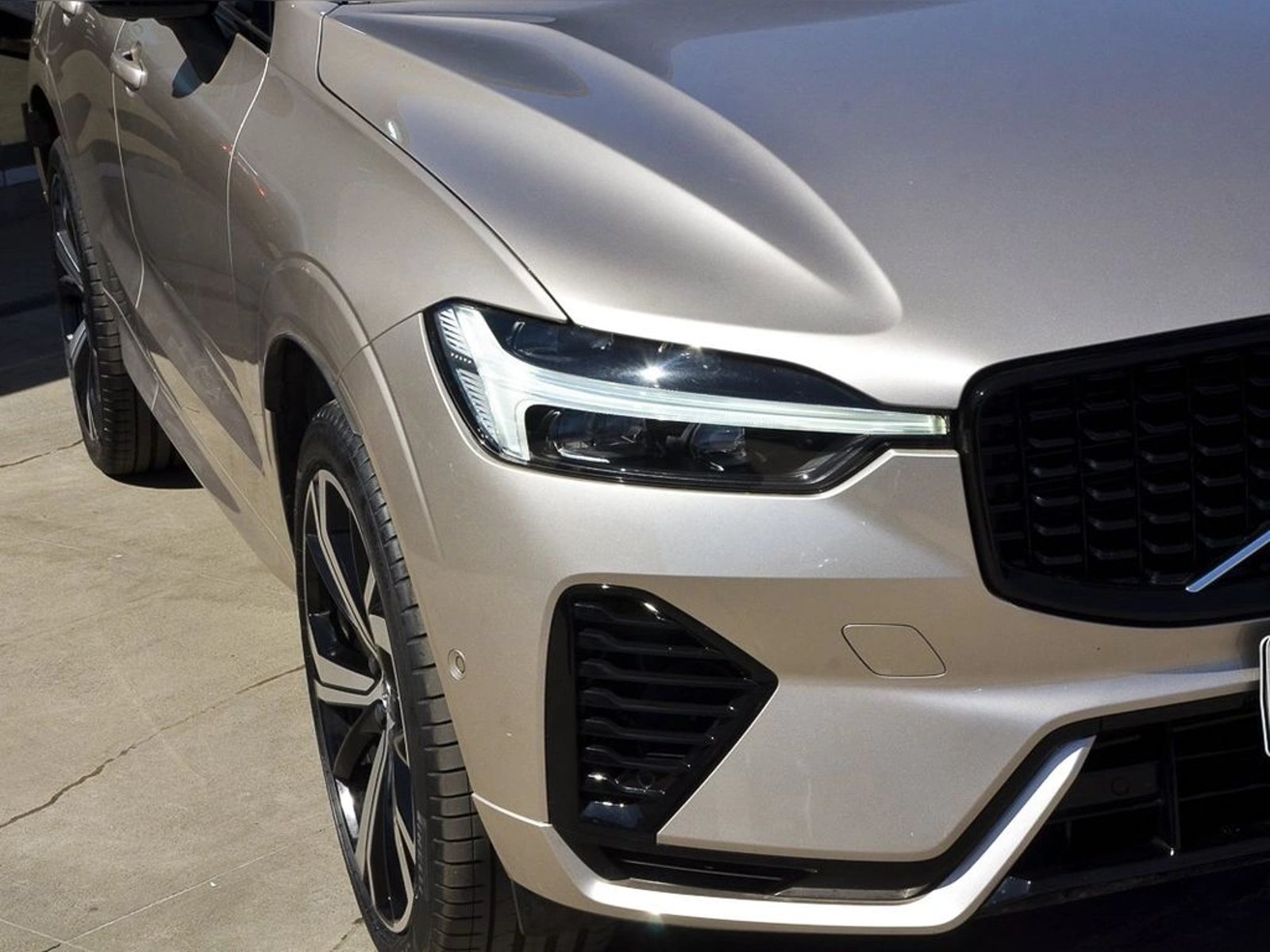Volvo XC60 T8 AWD RECHARGE ULTIMATE DARK 2025 - Imagen 17 de 20