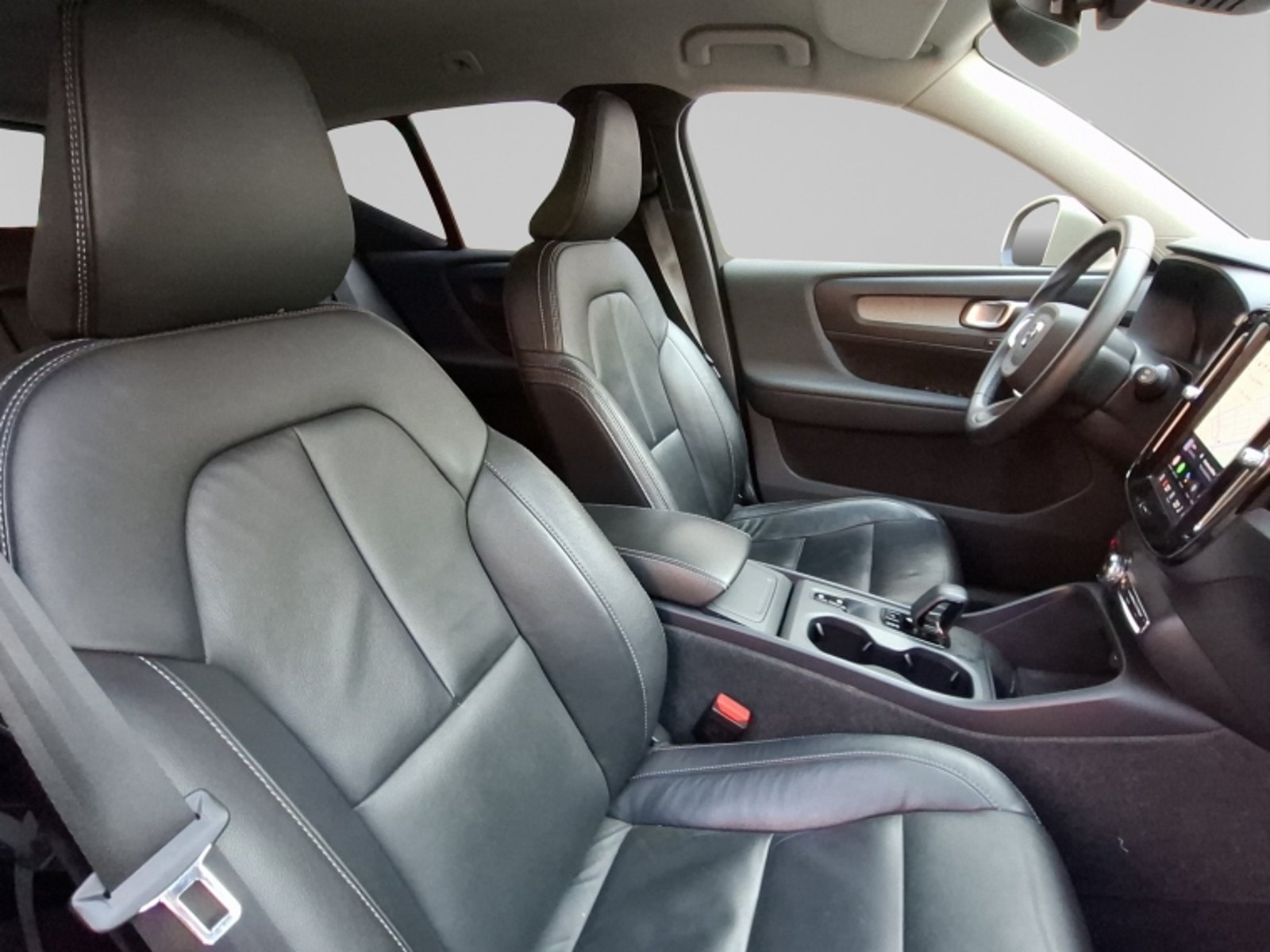 Volvo Xc40 B4 Plus 2.0 Aut 2024 - Imagen 19 de 20