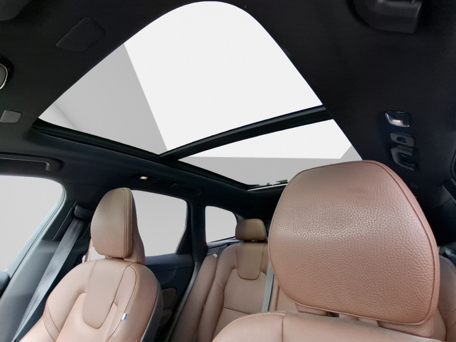 Volvo Xc60 Ii T8 Recharge 4x4 2.0 Aut 2025 - Imagen 11 de 20