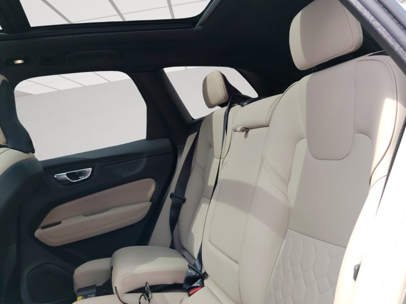 Volvo Xc60 T8 Core 4x4 2.0 Aut 2025 - Imagen 16 de 19
