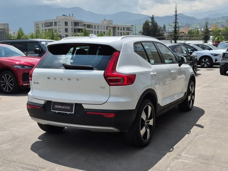 Volvo Xc40 T4 Fwd 2.0 Momentum 2022 - Imagen 7 de 16
