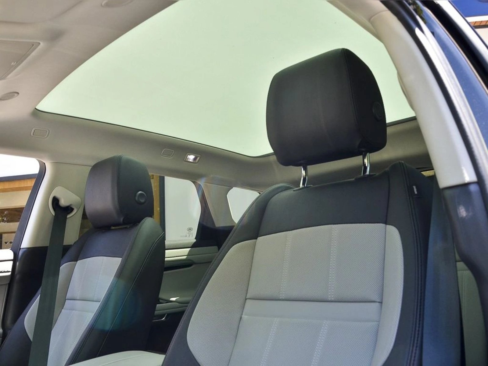Land Rover EVOQUE 2.0 I R-DYNAMIC S AT 4X4 2024 - Imagen 12 de 19