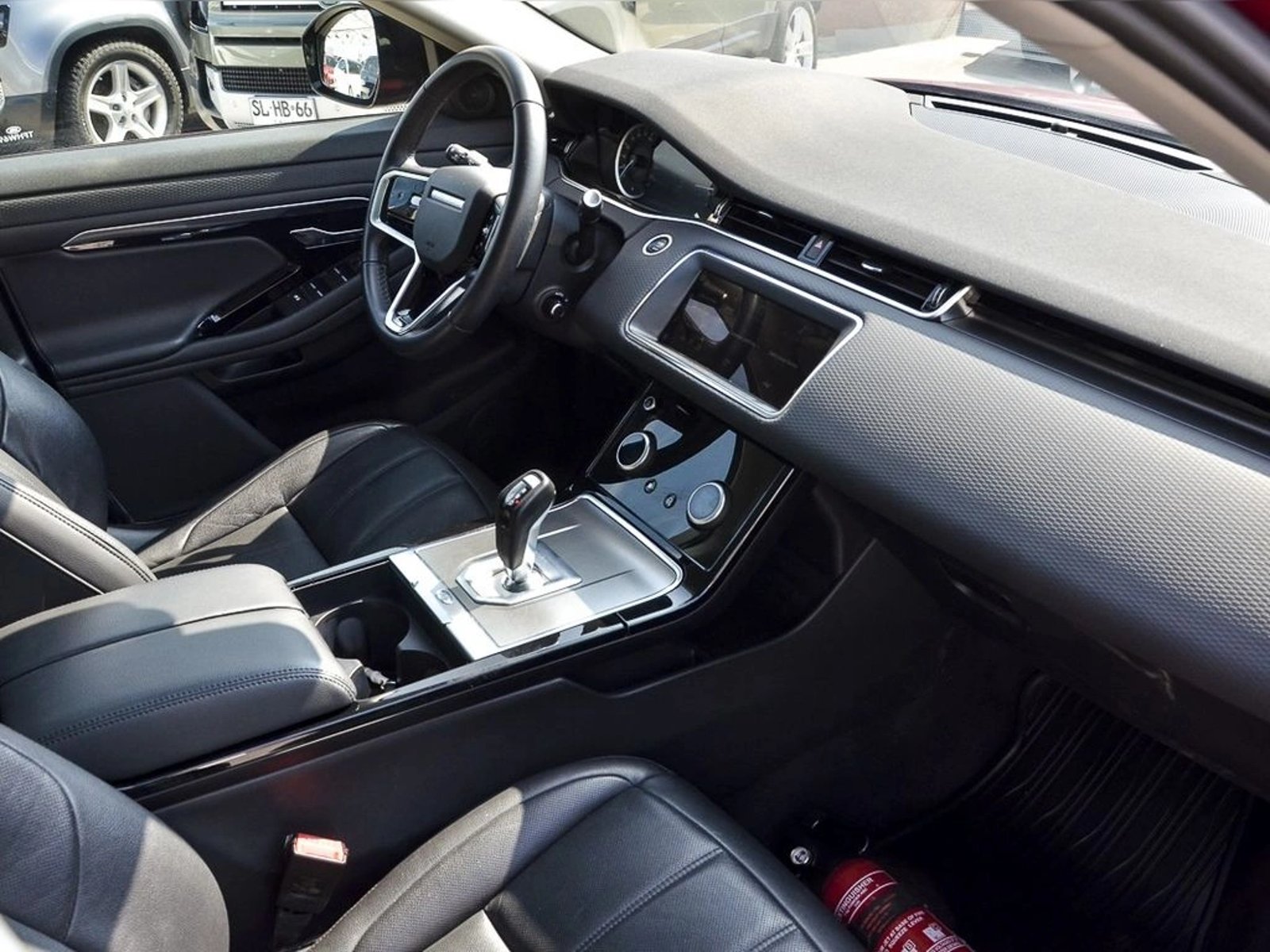 Land Rover EVOQUE MHEV 2024 - Imagen 8 de 20