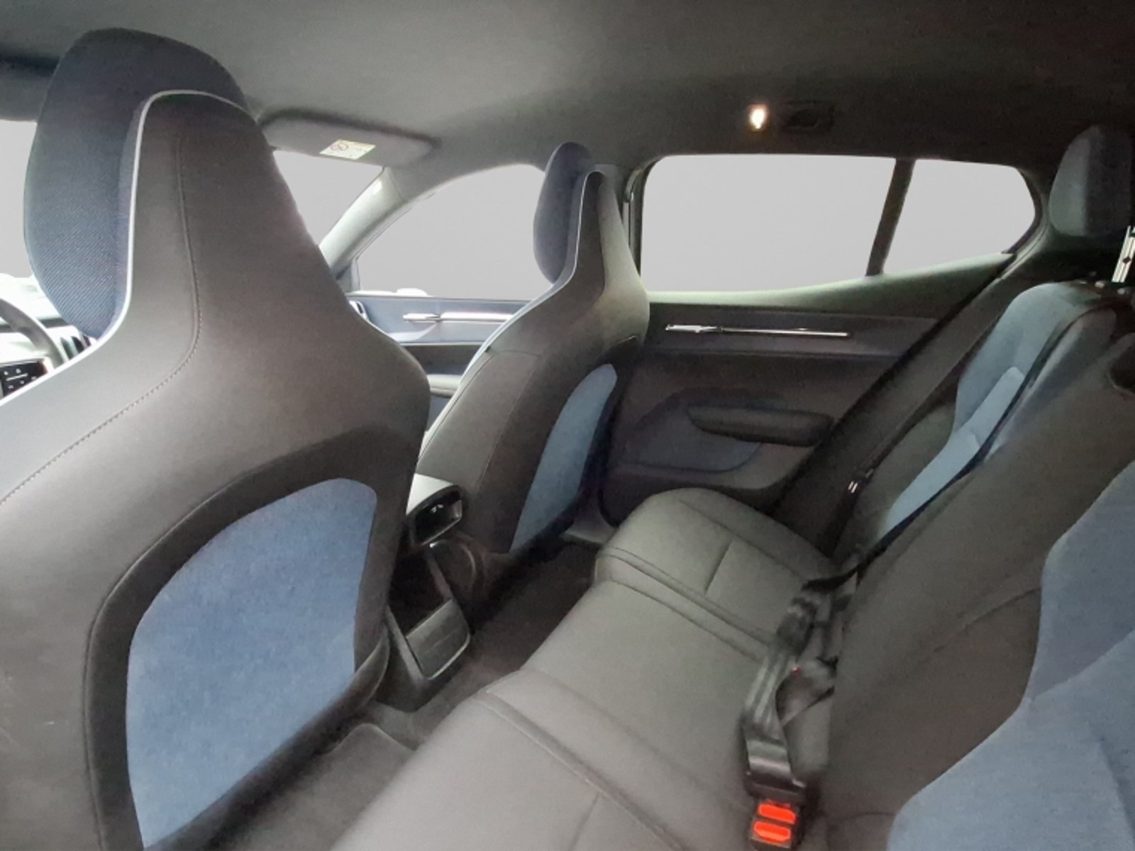 Volvo Ex30 E40 Core Aut 2024 - Imagen 15 de 20