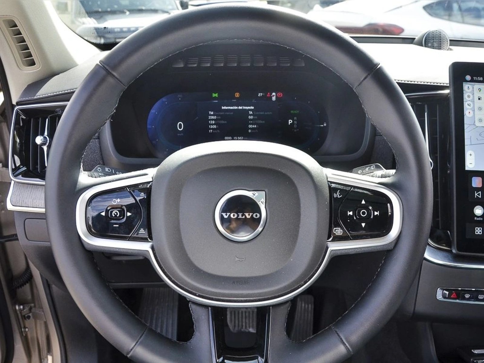 Volvo XC90 2.0 T8 ULTRA HIBRIDO AWD AT 5P 2025 - Imagen 16 de 17