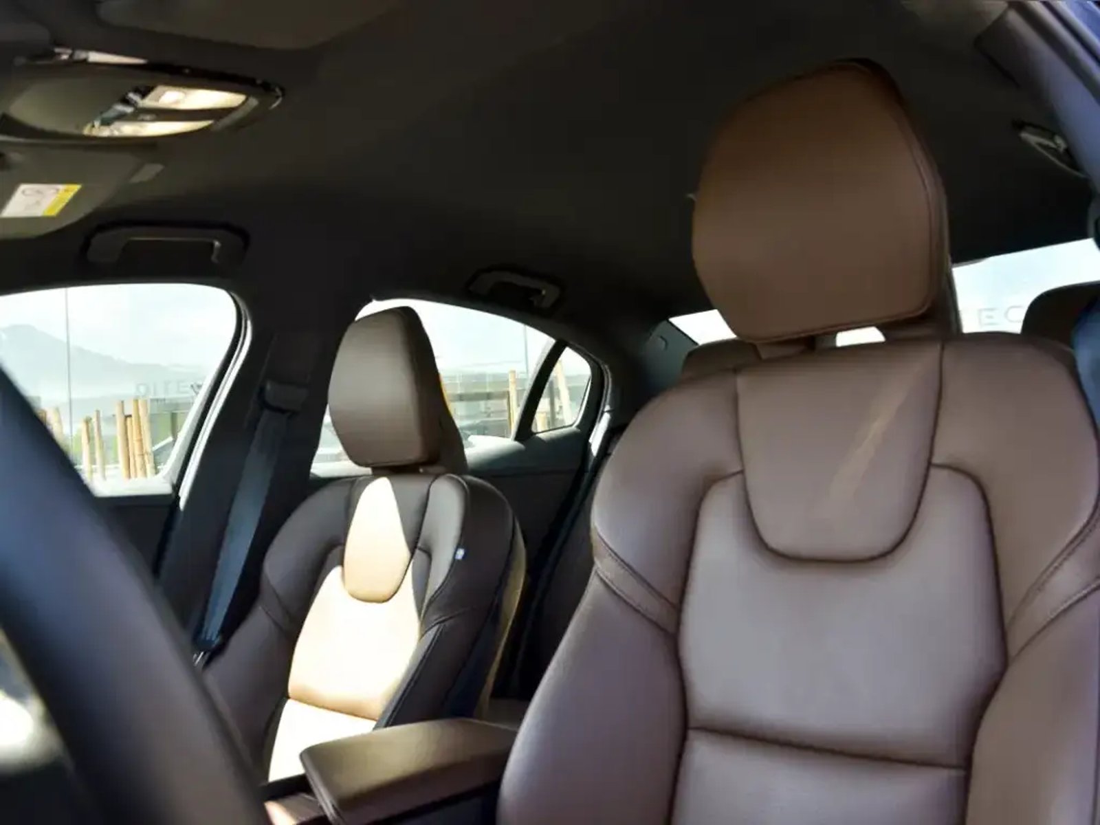 Volvo S60 B4 2023 - Imagen 15 de 19