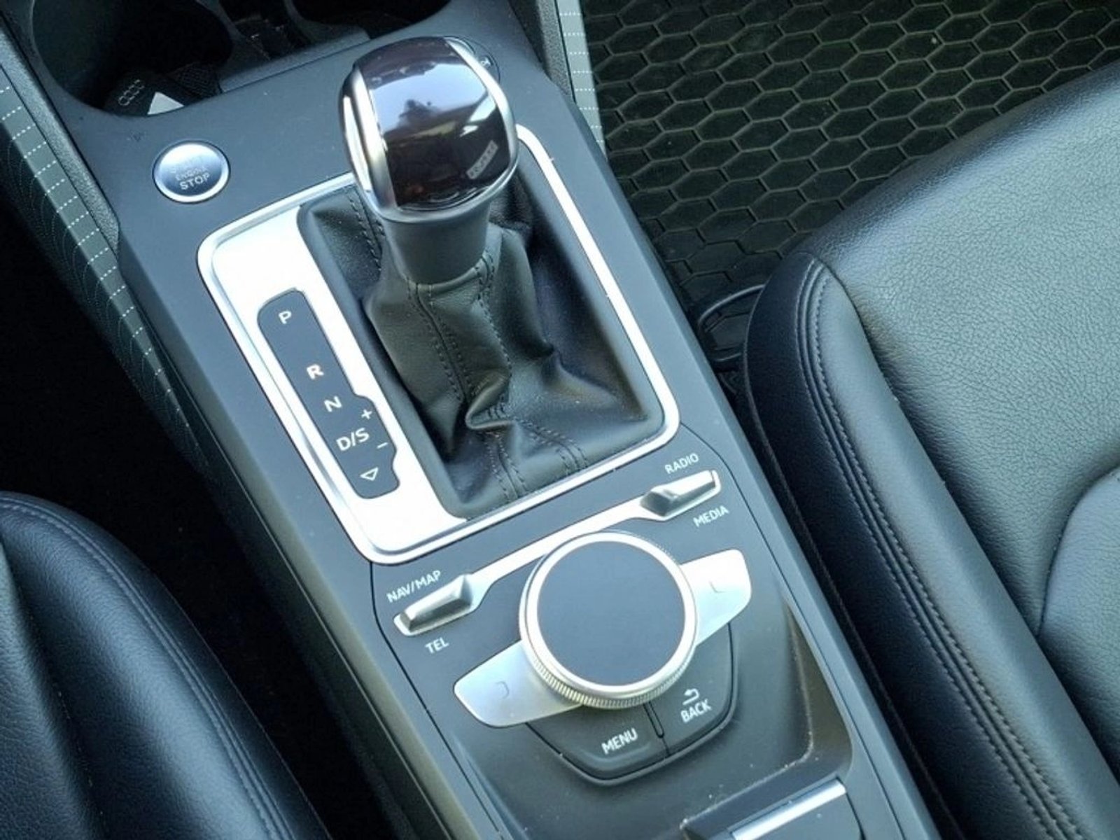 AUDI Q2 1.4 TFSI 2023 - Imagen 18 de 20