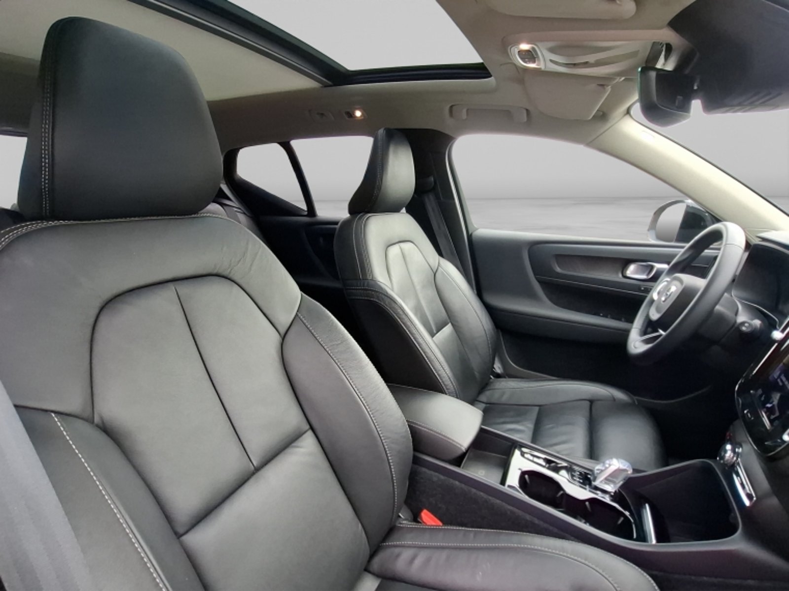 Volvo Xc40 T5 Hybrid R Design 1.5 Aut 2023 - Imagen 19 de 20