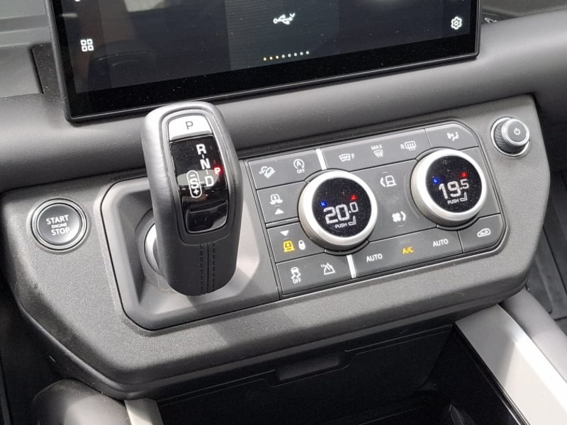 Land Rover Defender 110 5.0 S/c V8 2026 - Imagen 13 de 19