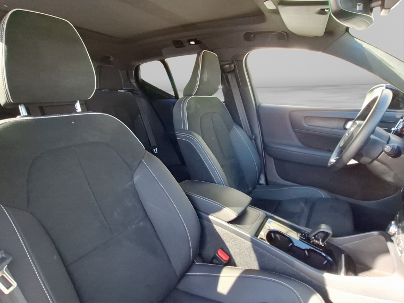 Volvo Xc40 2.0 T5 Hybrid At 4x4 Hibrido 2024 - Imagen 19 de 20