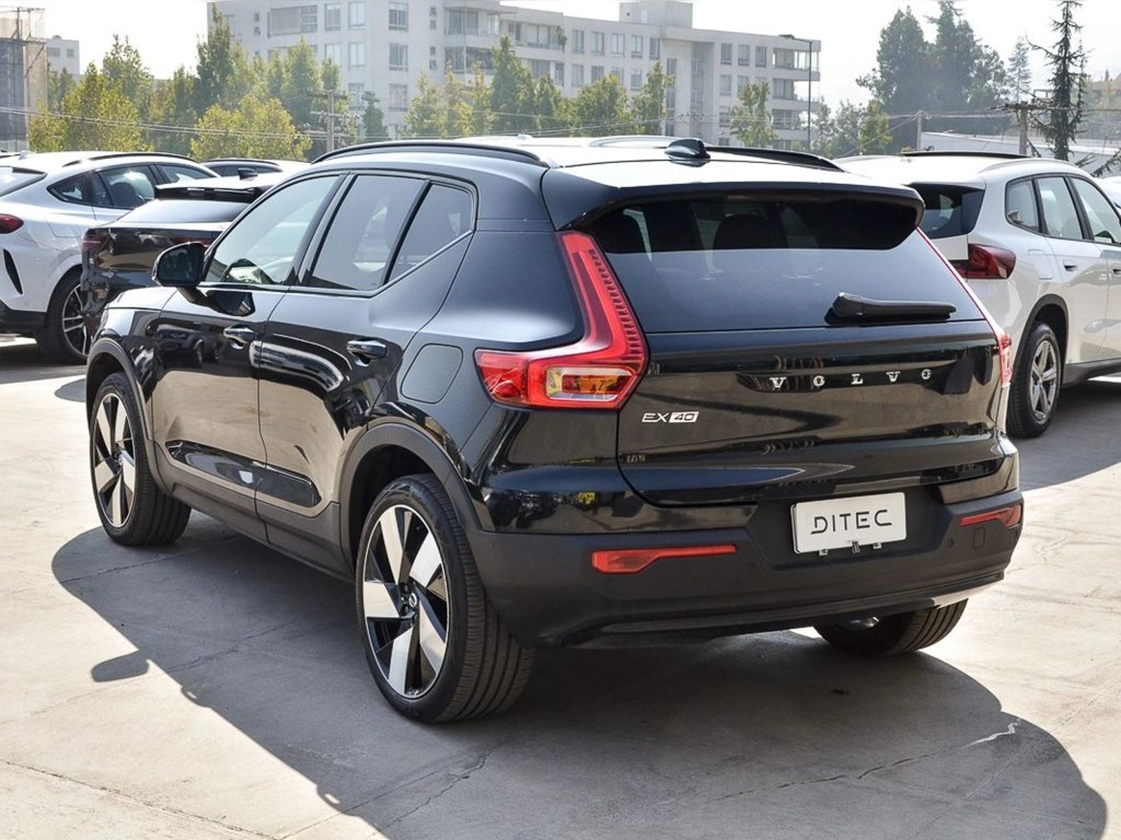 Volvo EX40 ELECTRICO P8 R-DESIGN AWD AT 5P 2025 - Imagen 7 de 17