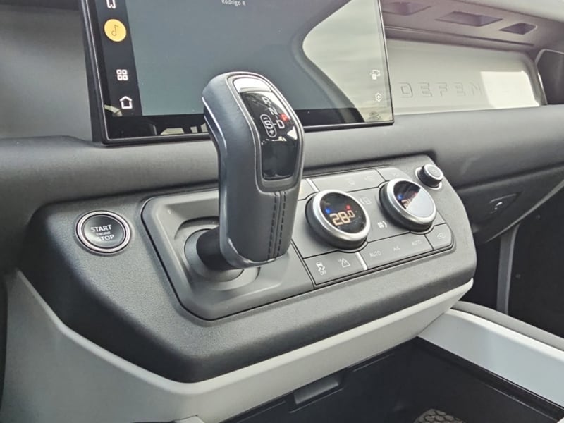 Land Rover Defender 3.0 2025 - Imagen 13 de 16