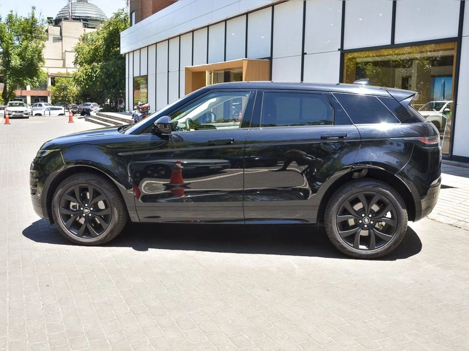 Land Rover EVOQUE 2.0 I R-DYNAMIC S AT 4X4 2024 - Imagen 10 de 19
