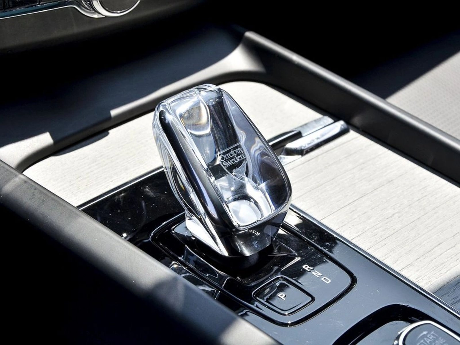 Volvo XC60 T8 AWD RECHARGE ULTIMATE 2025 - Imagen 16 de 20