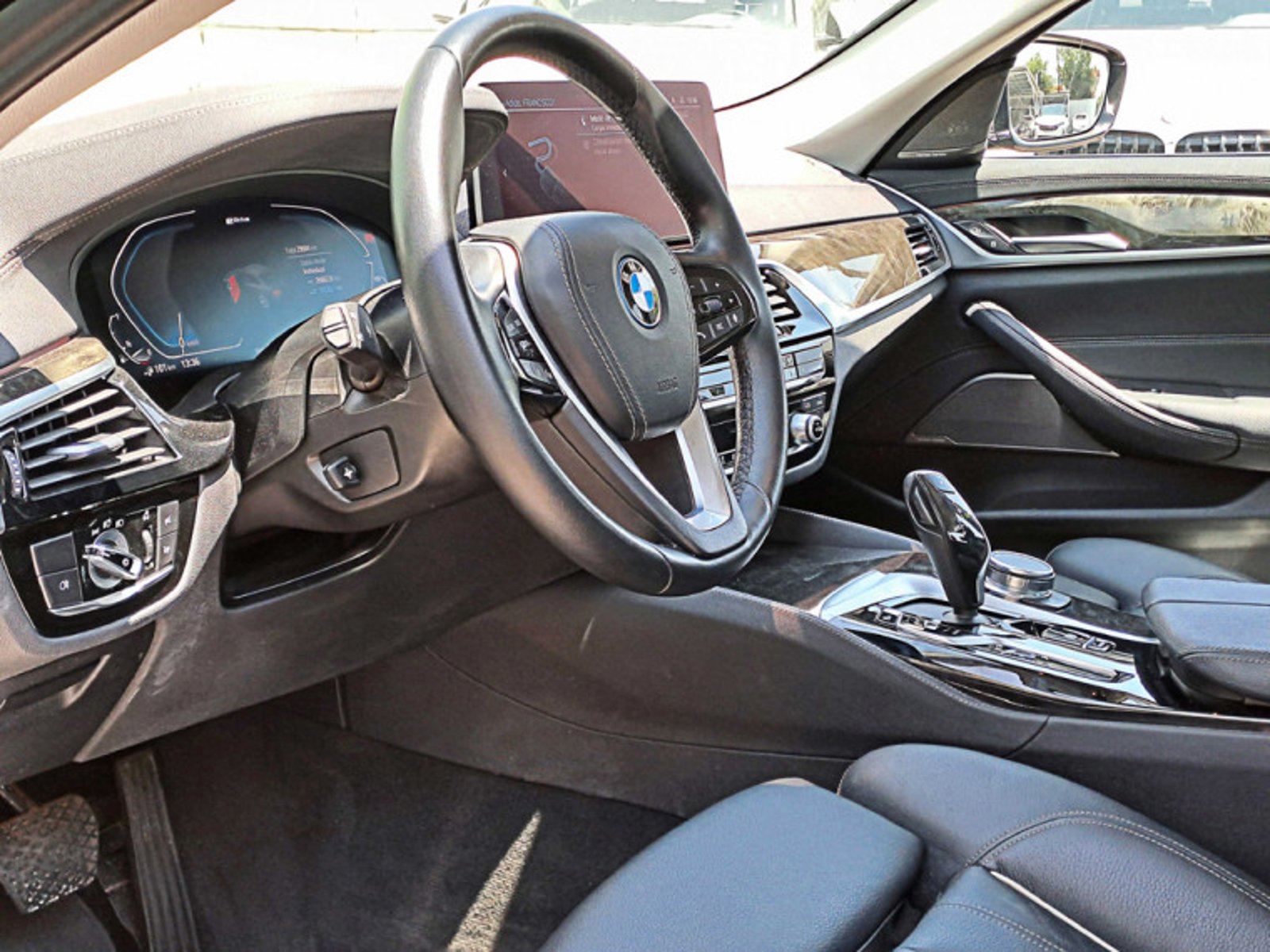BMW 530 E Luxury Lci 2024 - Imagen 10 de 15