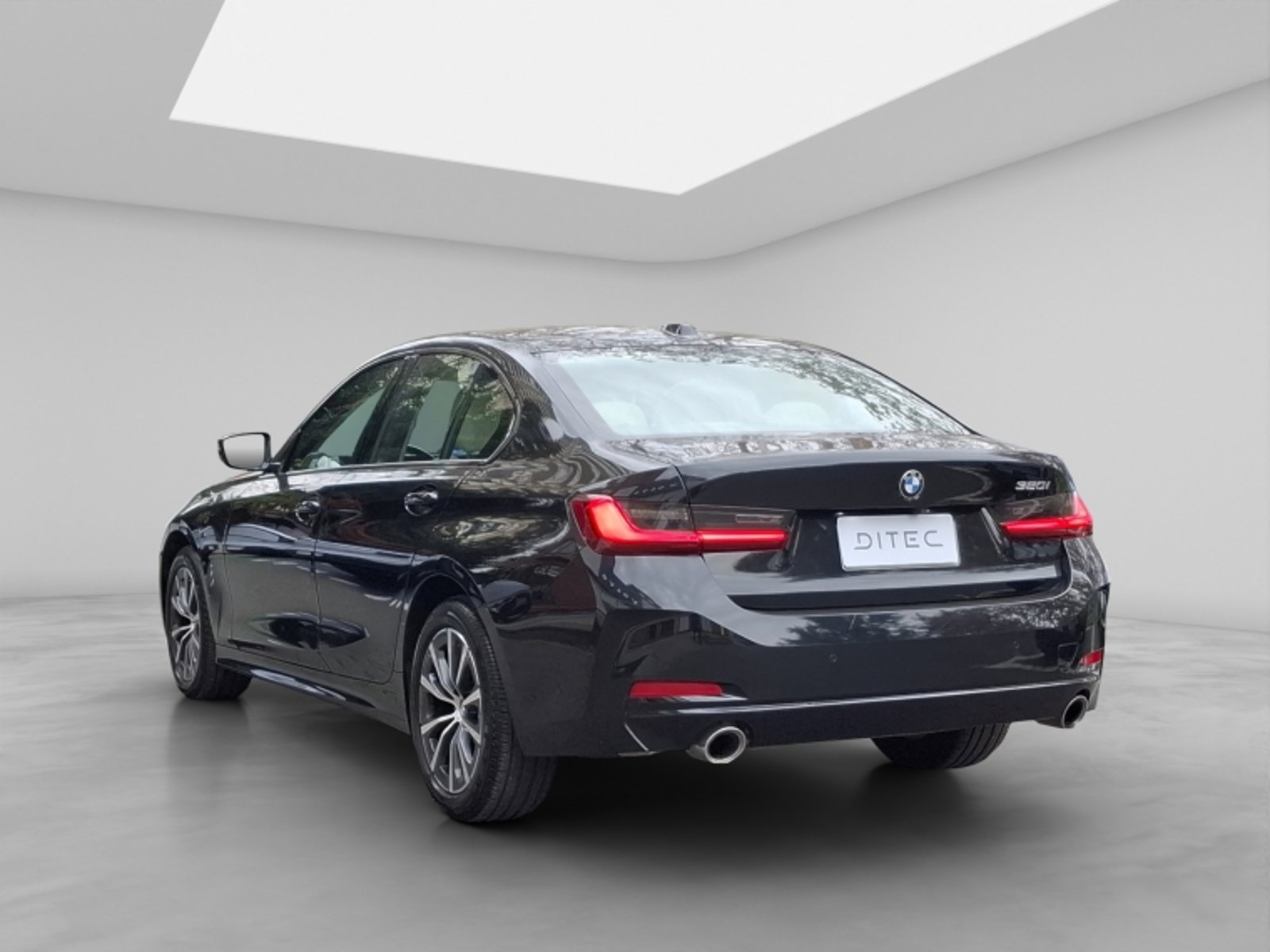 BMW 320 I Berlina Urban 2025 - Foto 5 de 20