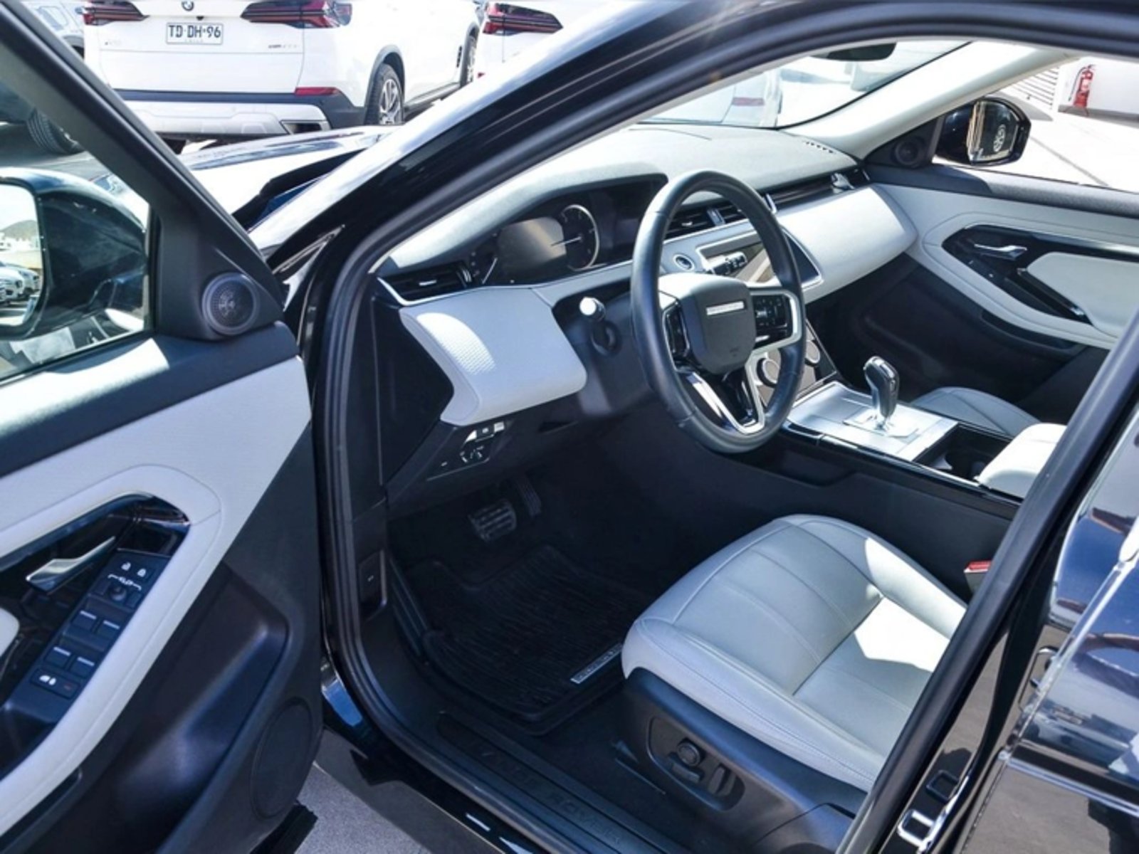 Land Rover Evoque Evoque Mhev 4x4 2.0 Aut 2024 - Imagen 11 de 19