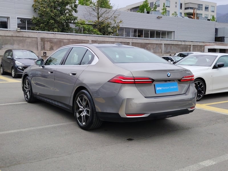 BMW 520 I Berlina Heritage 2024 - Imagen 5 de 16